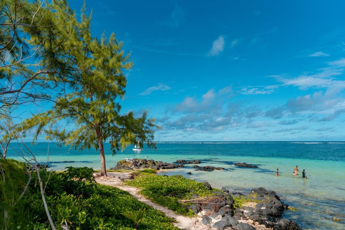Belle Mare Beach